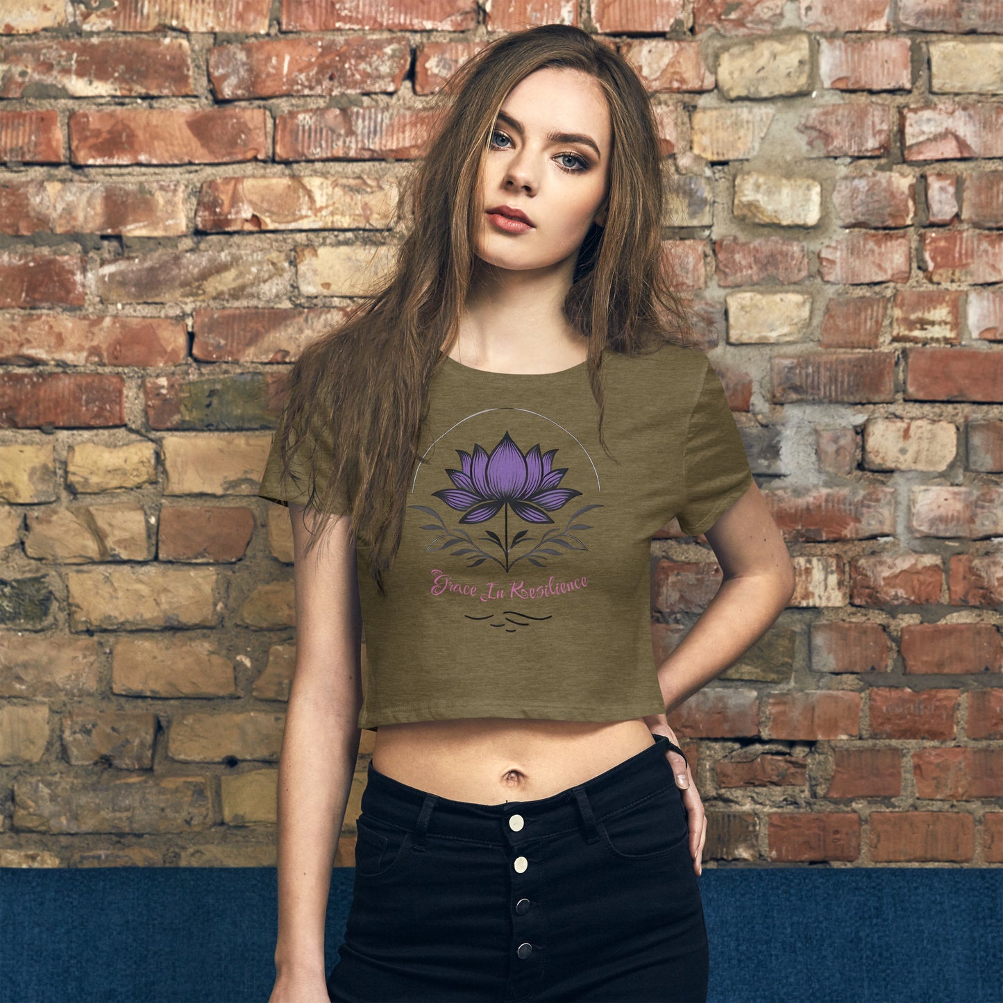 Nova Graphic Crop Tee